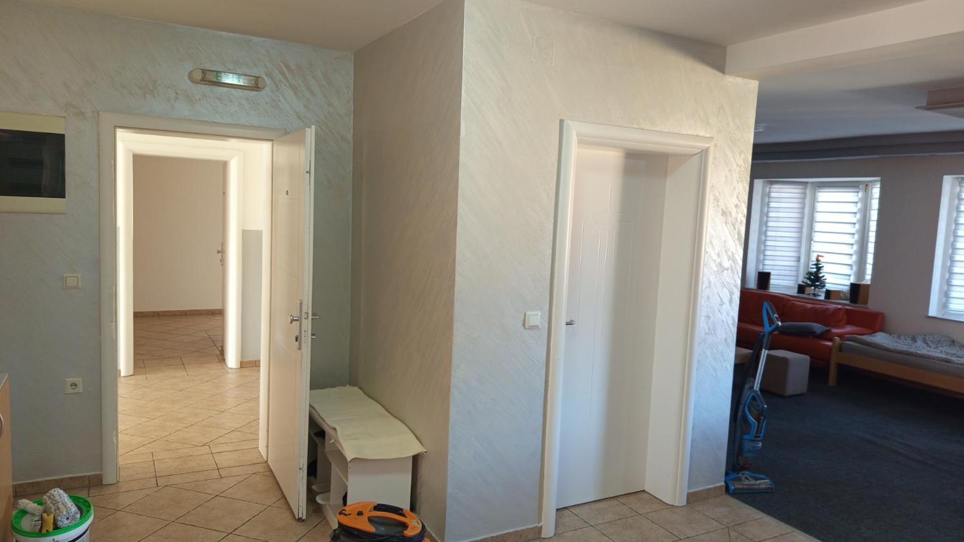Royal Apartmani Bosanski Samac Bilik gambar